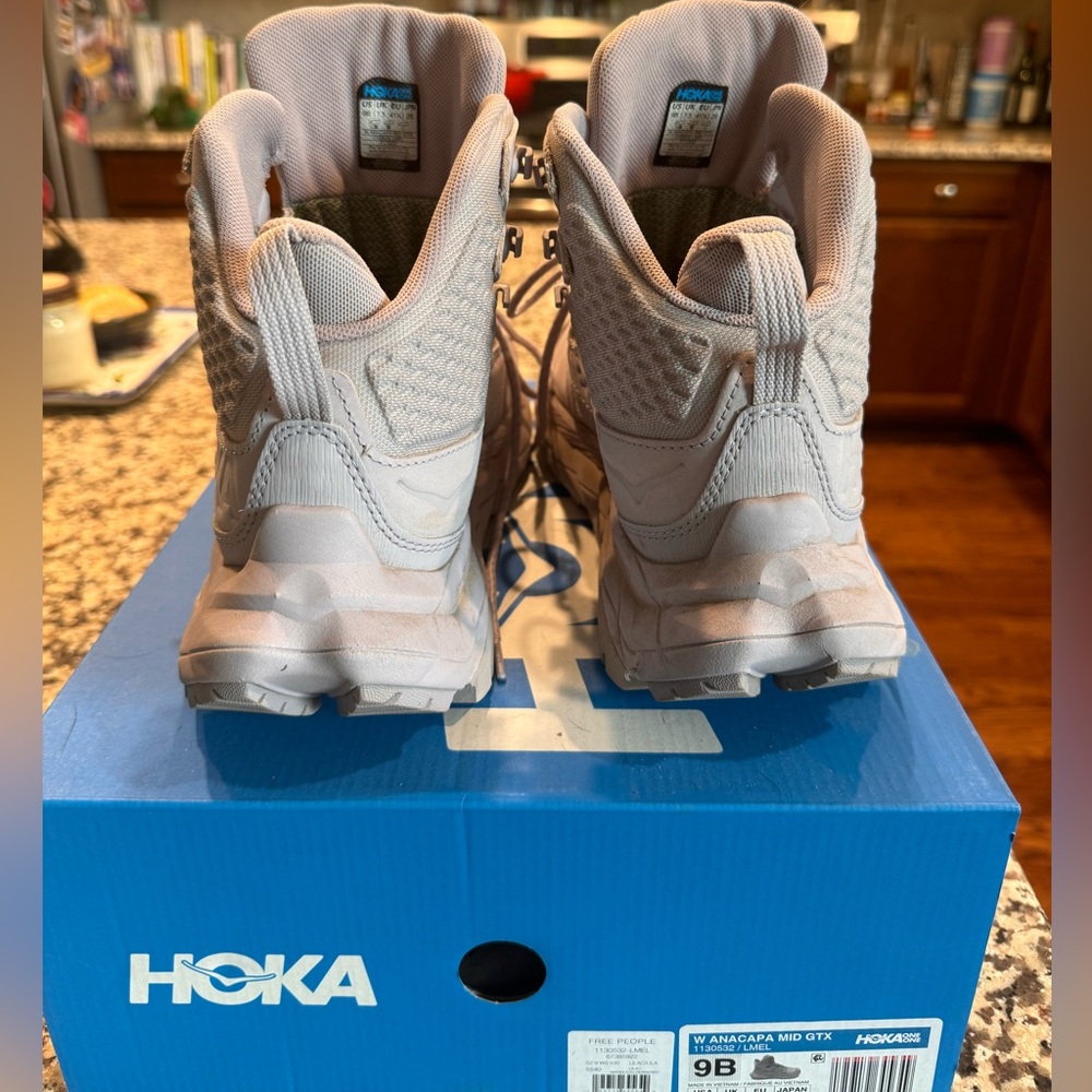 HOKA Anacapa Mid Sneakers - Picture 4 of 5